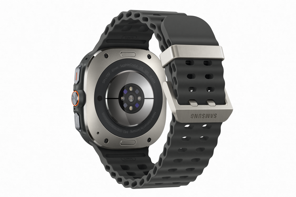 Samsung  Galaxy Watch Ultra 64 GB (47mm e-sim) okosóra