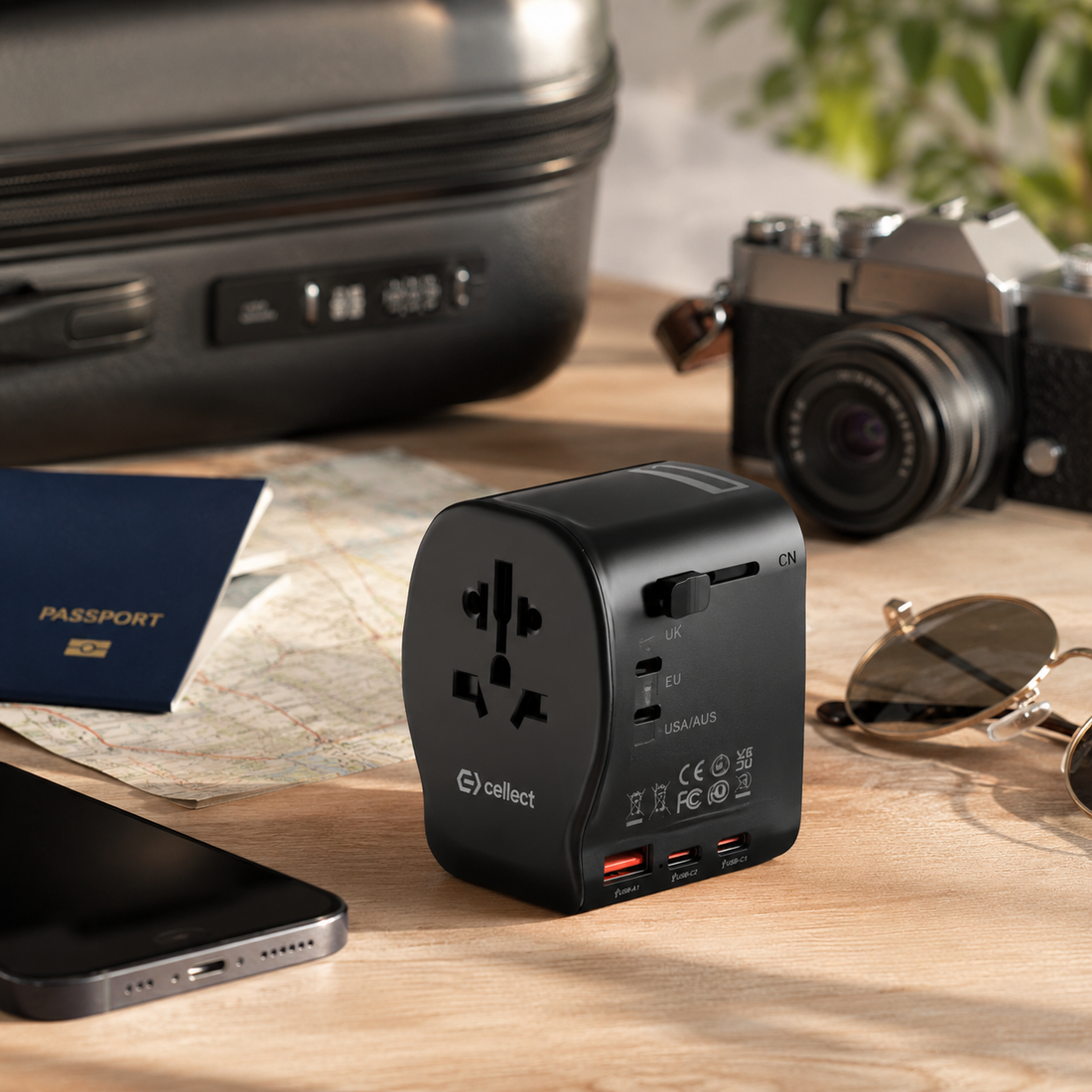 Cellect Utazó adapter 20W, 2 USB-C, 1 USB-A UK/CN/EU standard