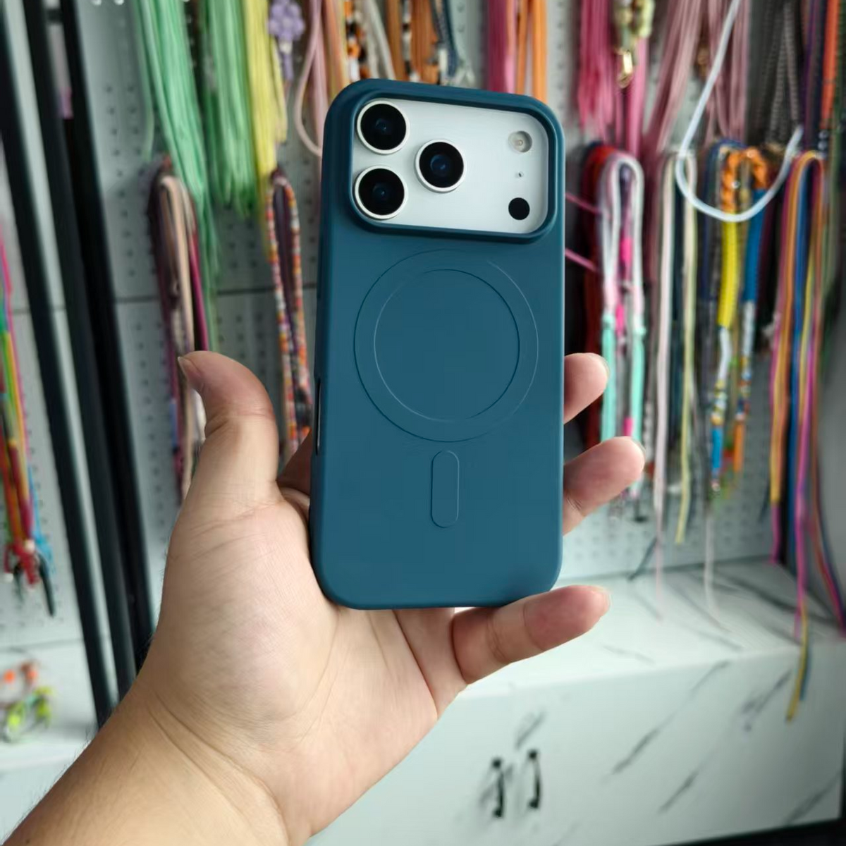 Cellect iPhone 18 Pro Max mágneses szilikon tok